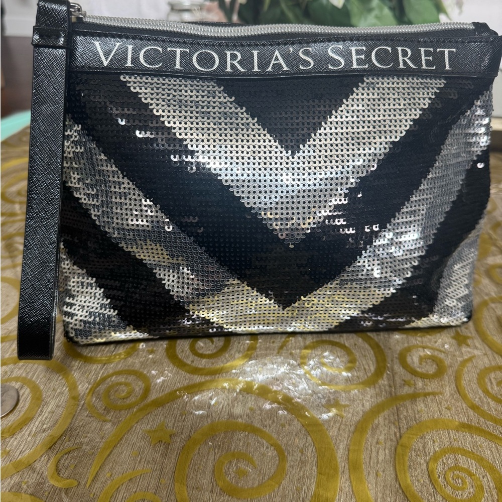 Victoria’s Secret make up bag NWOT
